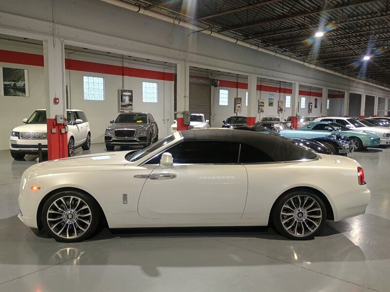Used 2018 Rolls-Royce Dawn RWD image 34