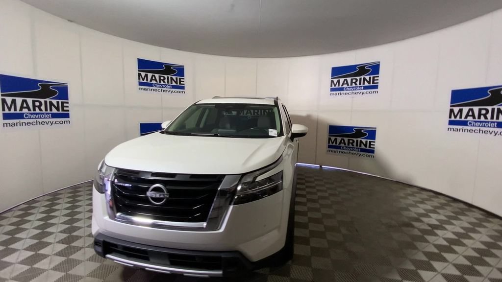 Used 2024 Nissan Pathfinder SL w/ SL Premium Package AWD/4WD image 5