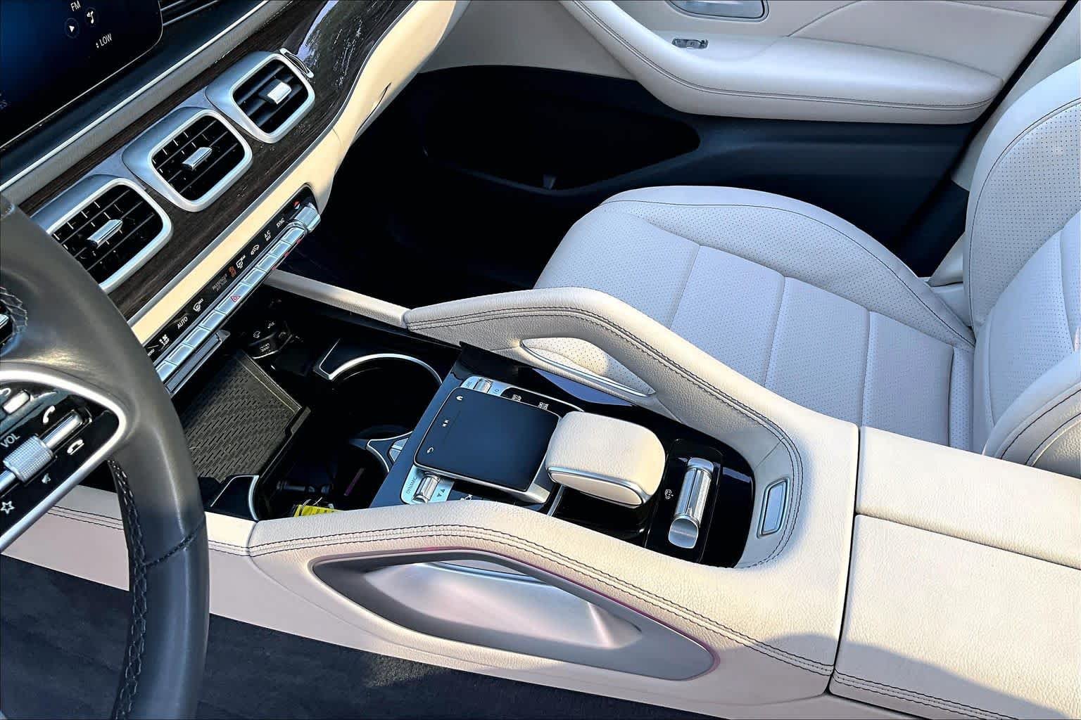 Used 2020 Mercedes-Benz GLS 450 4MATIC image 17