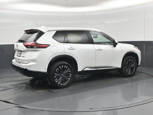 Used 2024 Nissan Rogue Platinum FWD image 33