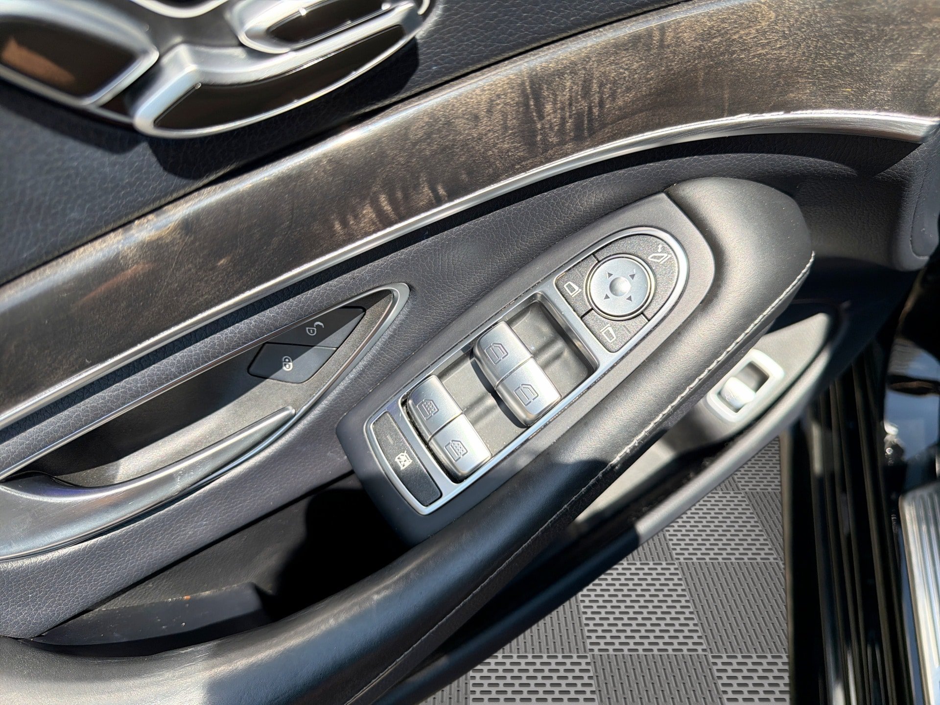 Used 2019 Mercedes-Benz S 560 4MATIC Sedan image 15