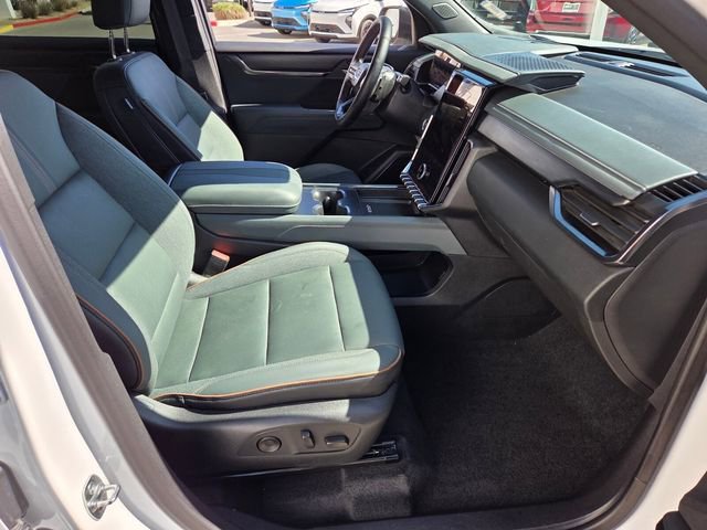 Certified 2025 GMC Acadia AT4 AWD/4WD image 16