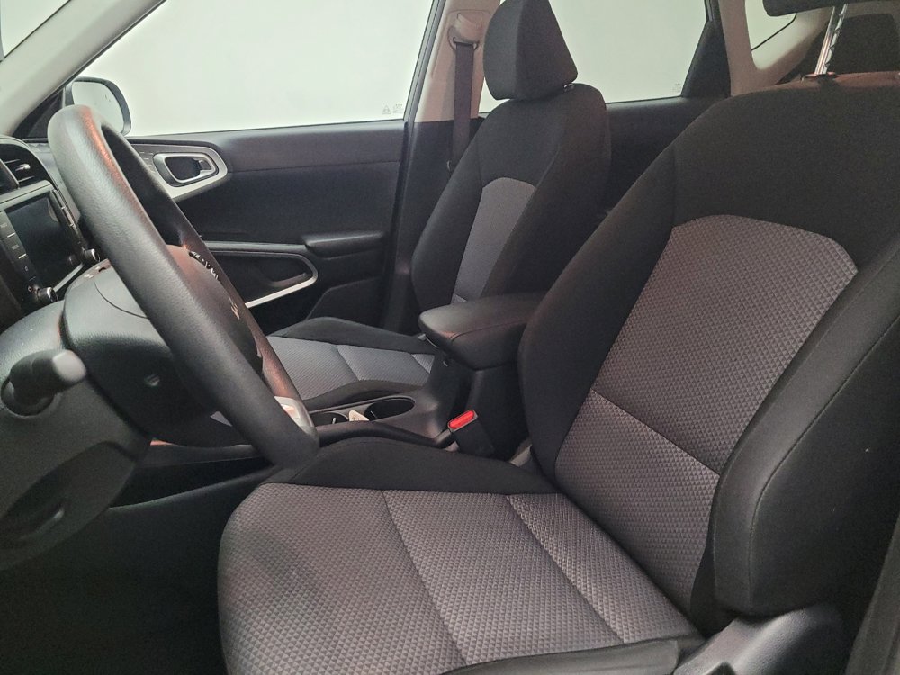 Used 2024 Kia Soul LX w/ Option Group 015 image 17