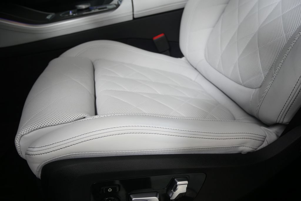 Used 2025 BMW X5 sDrive40i RWD image 9