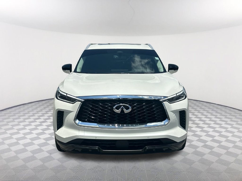 Used 2025 INFINITI QX60 Luxe w/ Vision Package AWD/4WD image 2