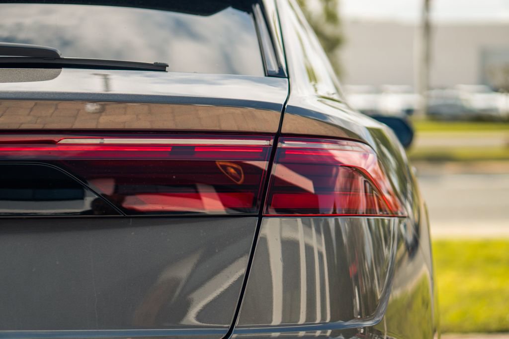 Used 2025 Audi Q8 Prestige image 12