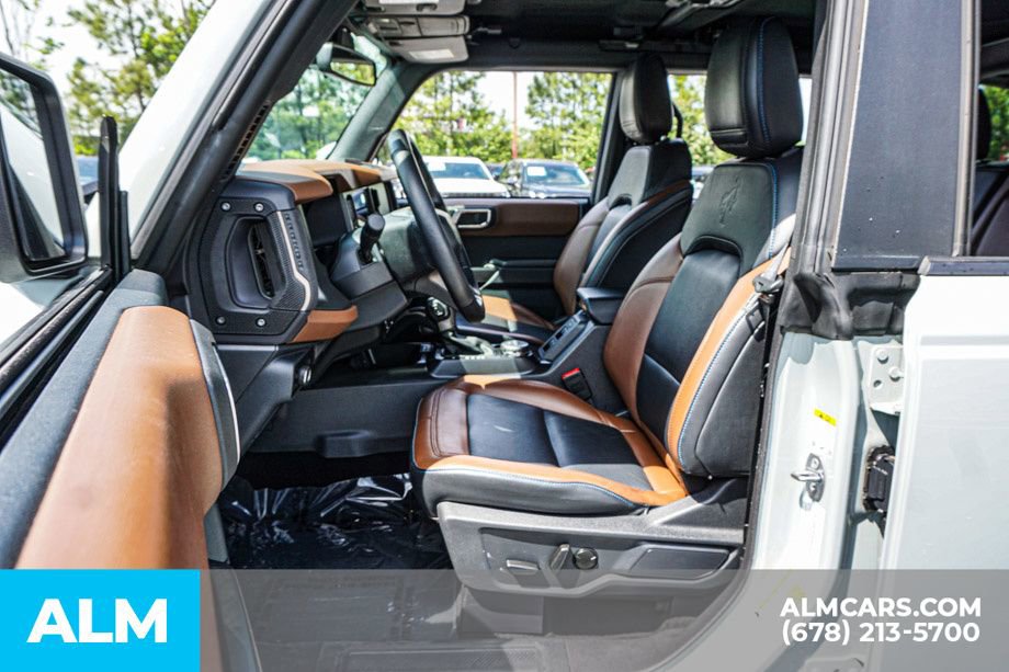 Used 2024 Ford Bronco Outer Banks AWD/4WD image 19