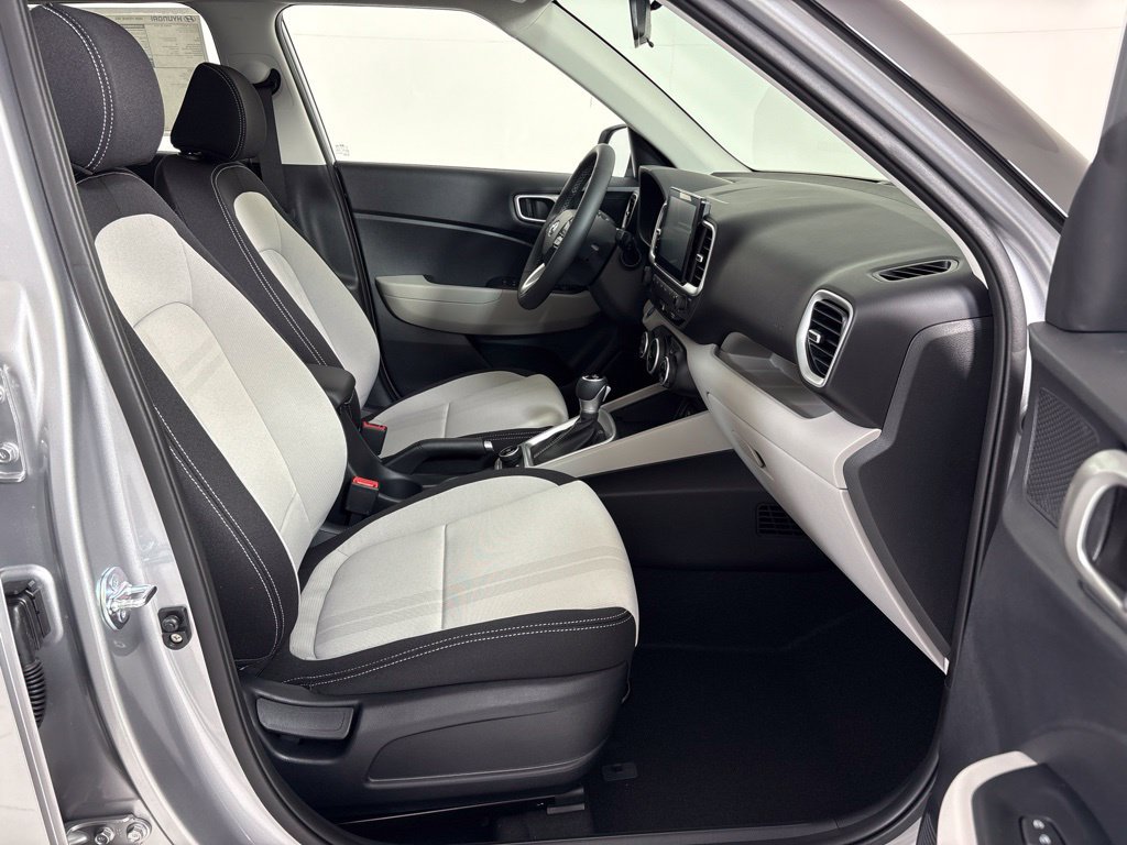 New 2026 Hyundai Venue SEL FWD image 12