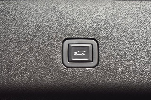 Certified 2023 Chevrolet Traverse LT image 17