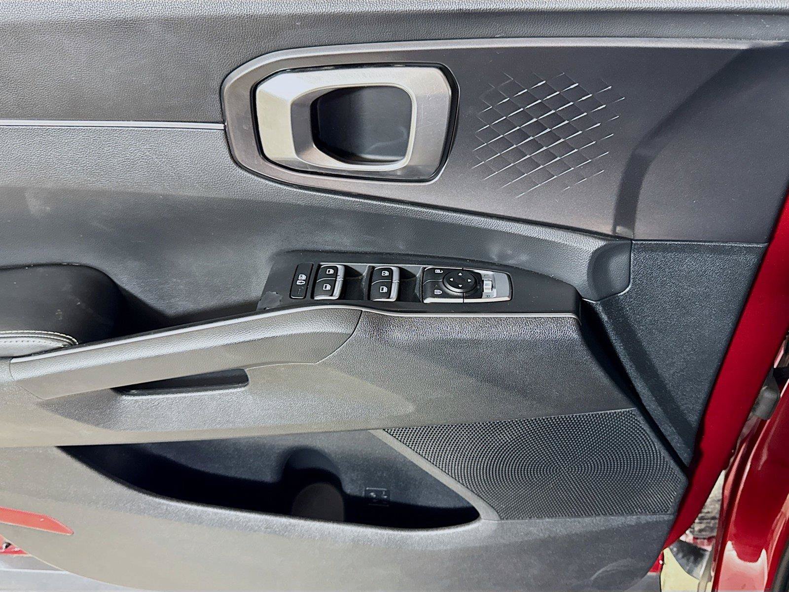 Used 2022 Kia Sorento S FWD image 16