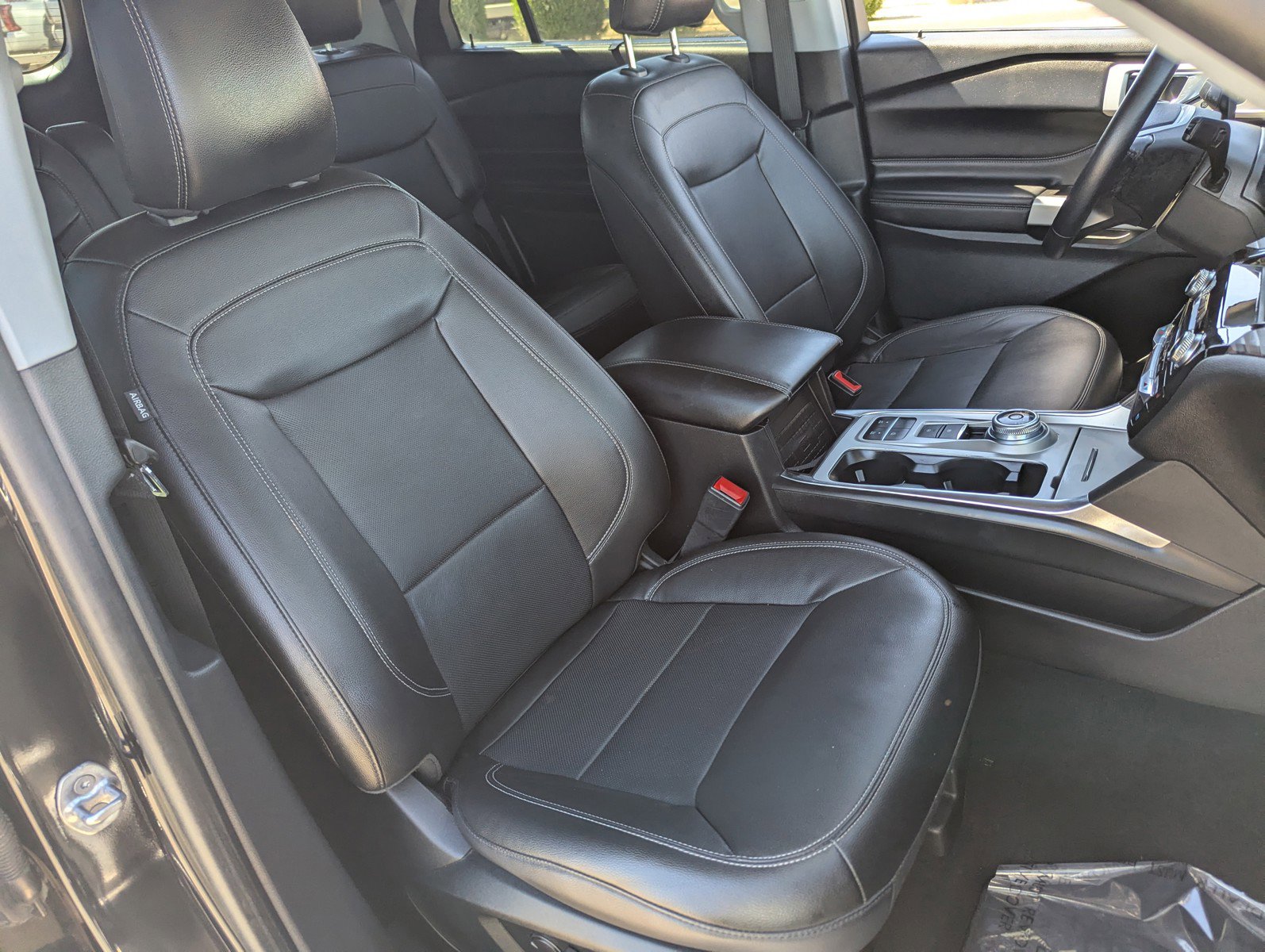 Used 2022 Ford Explorer Limited w/ Equipment Group 301A image 11