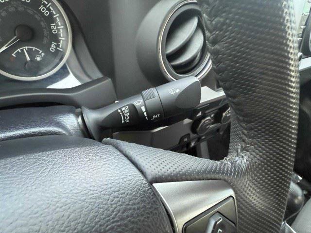 Used 2022 Toyota Tacoma SR5 RWD image 23