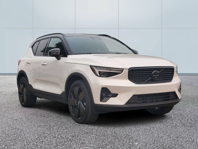 Certified 2026 Volvo XC40 B5 Ultra w/ Climate Package AWD/4WD image 3