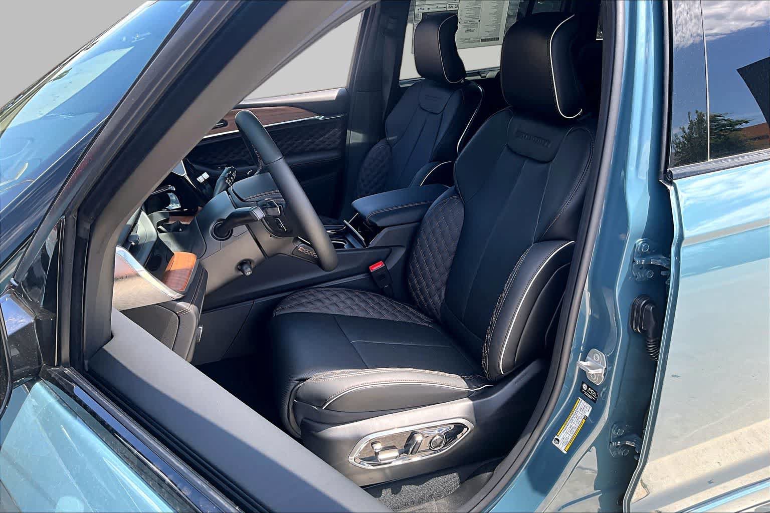 New 2026 Jeep Grand Cherokee Summit AWD/4WD image 10