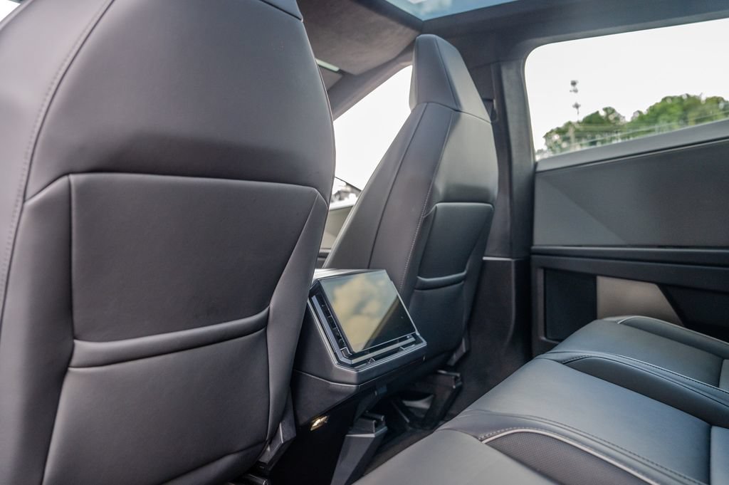 Used 2025 Tesla Cybertruck AWD Crew Cab image 19