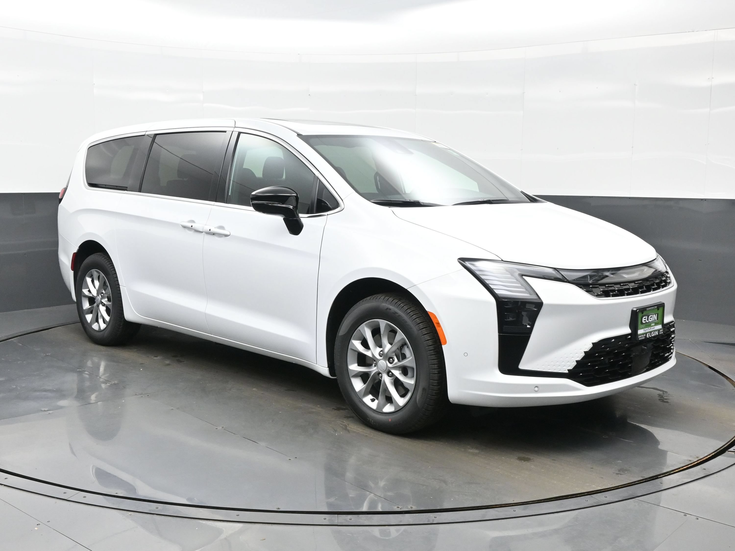New 2027 Chrysler Pacifica Select AWD/4WD image 11
