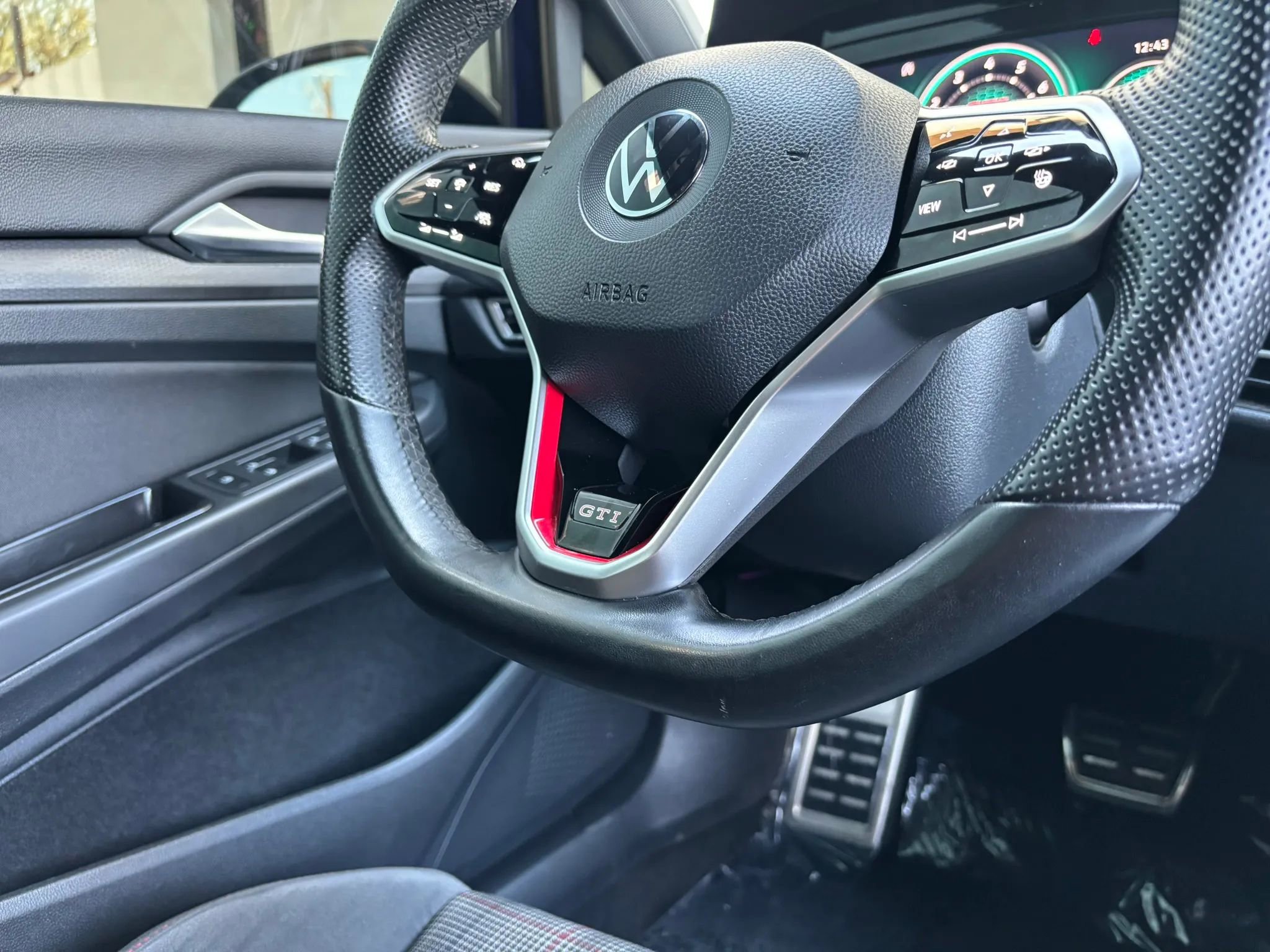 Used 2022 Volkswagen GTI S FWD image 21