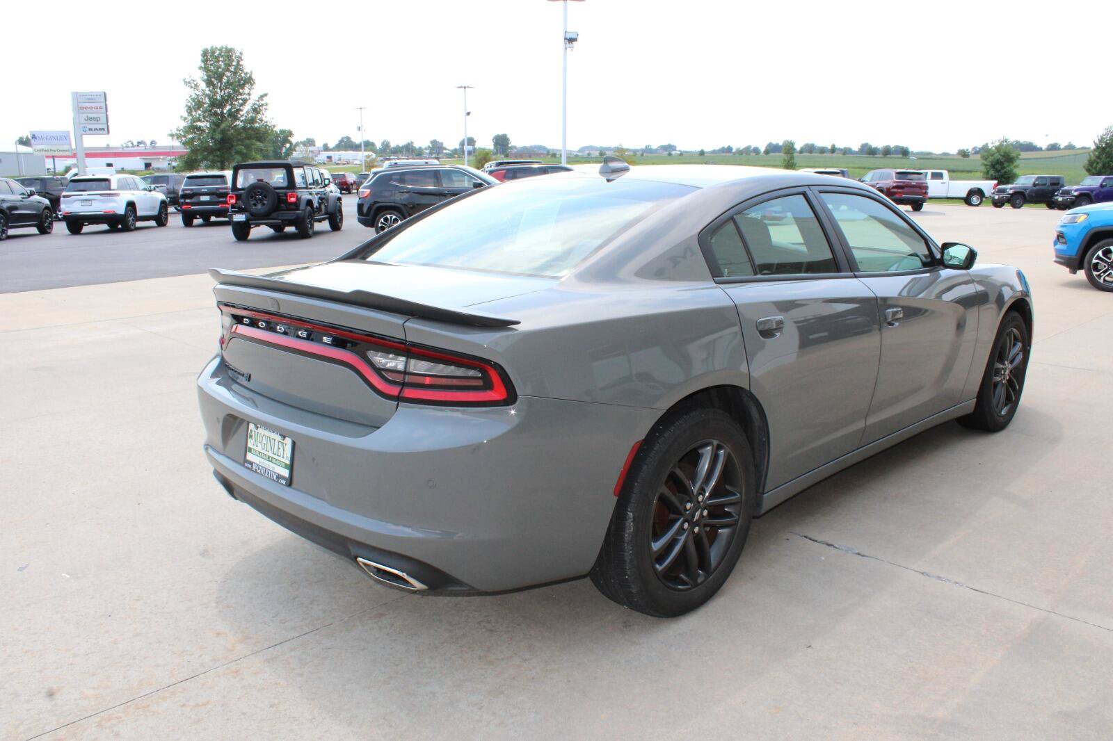 Used 2019 Dodge Charger SXT w/ Blacktop Package AWD/4WD image 7