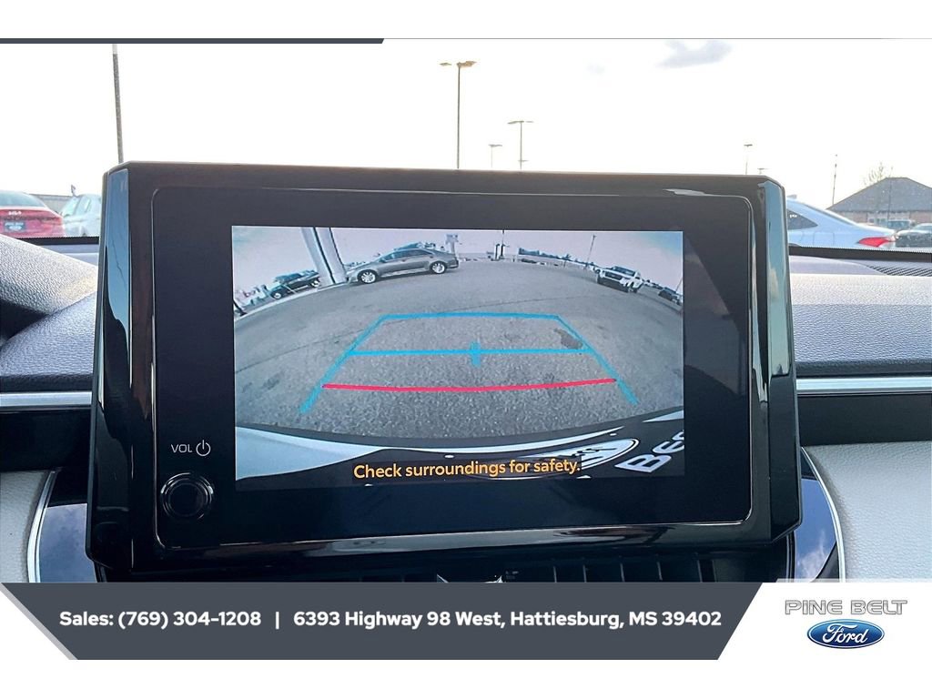 Used 2023 Toyota Corolla Cross L image 15