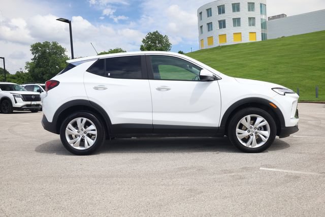 Used 2025 Buick Encore GX Preferred FWD image 3