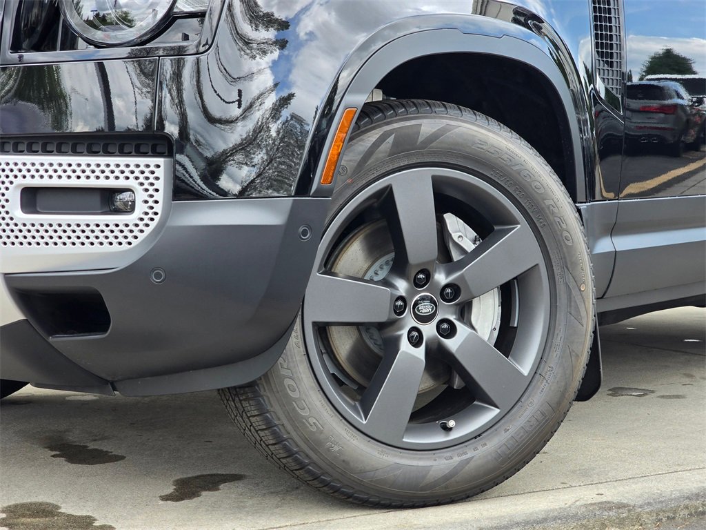 New 2025 Land Rover Defender 110 S image 2