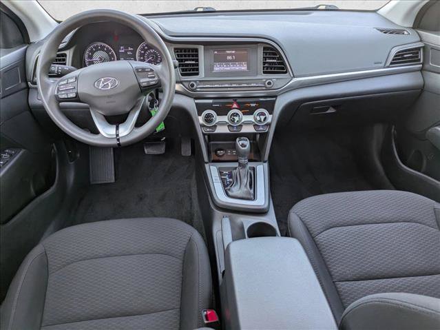 Used 2019 Hyundai Elantra SE w/ Cargo Package FWD image 16