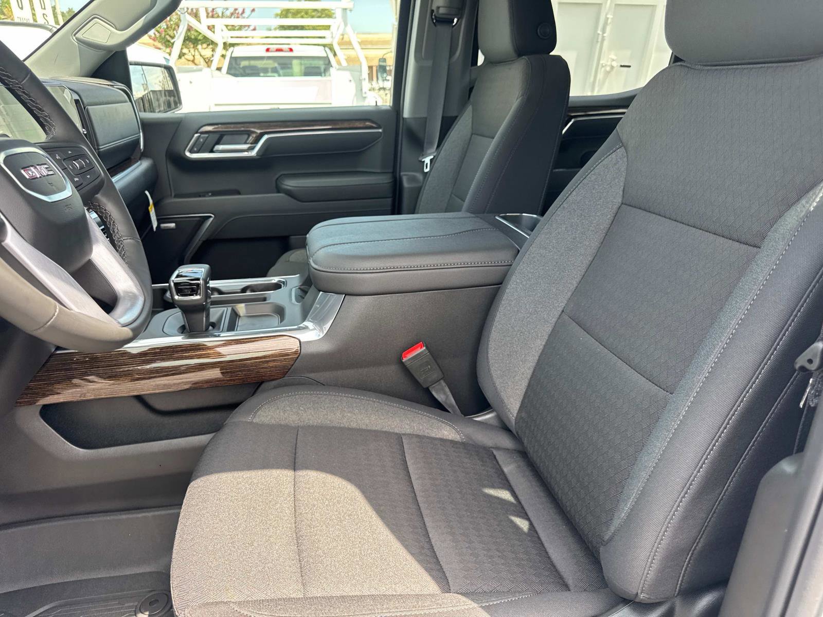 New 2026 GMC Sierra 1500 Elevation image 22