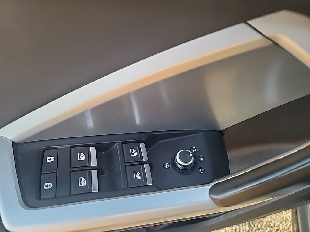 Used 2020 Audi Q3 2.0T Premium w/ Convenience Package image 10