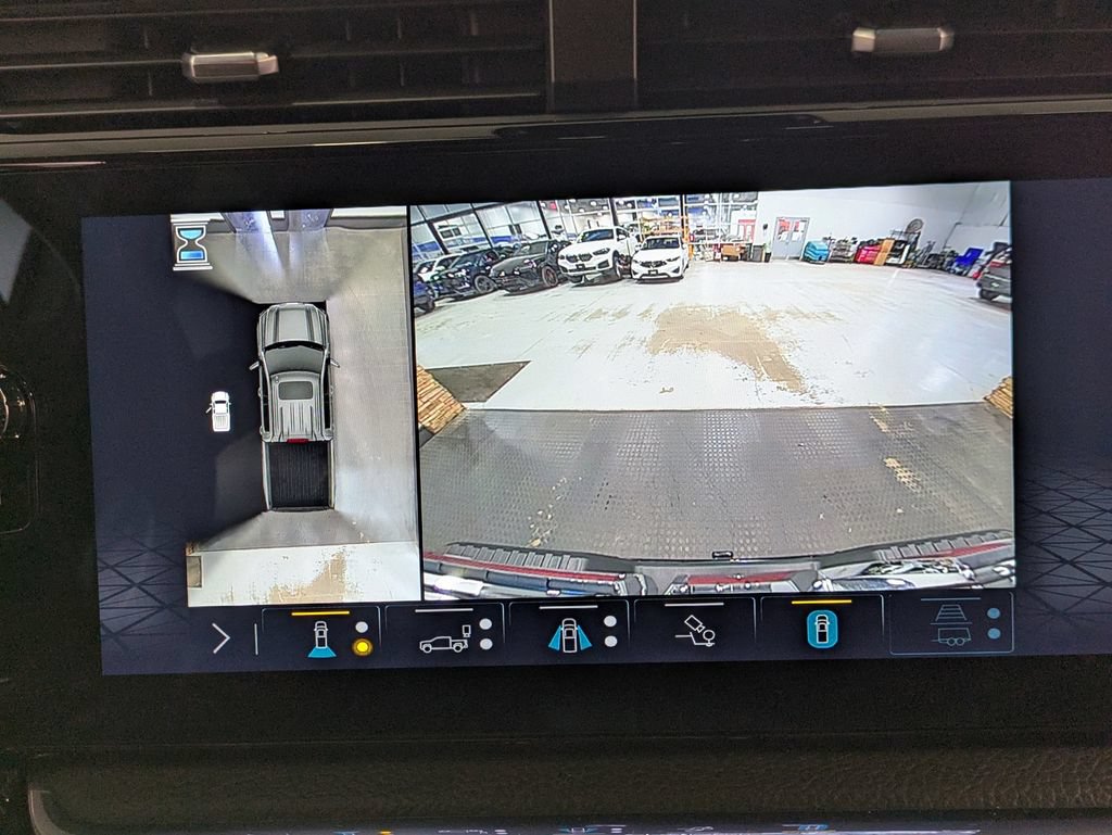 Used 2023 GMC Sierra 1500 Denali w/ Technology Package AWD/4WD image 14