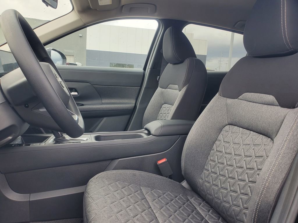 New 2026 Nissan Kicks SV AWD/4WD image 10