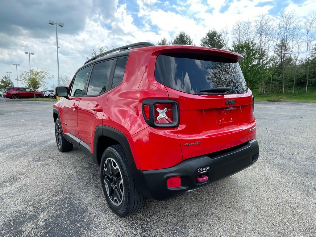 Used 2017 Jeep Renegade Trailhawk w/ Premium Trailhawk Package AWD/4WD image 5