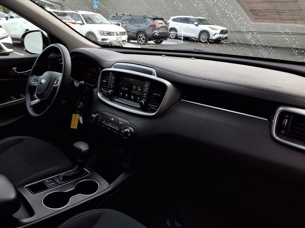 Used 2019 Kia Sorento LX image 23