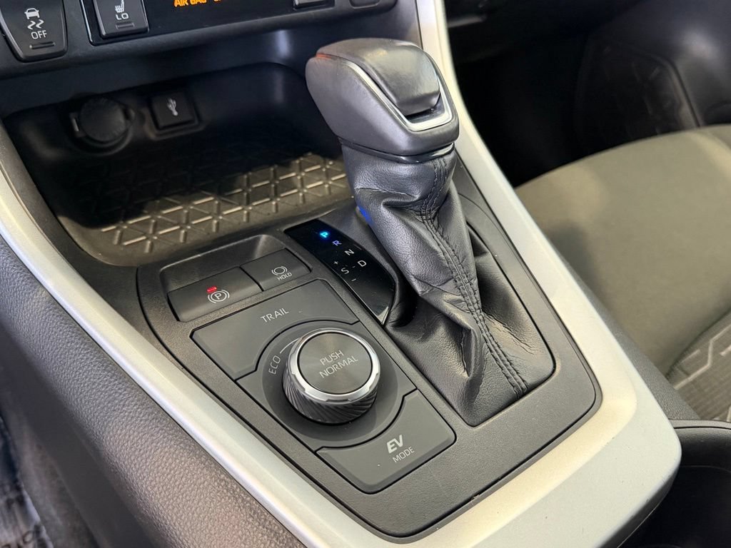 Certified 2022 Toyota RAV4 SE w/ Convenience Package AWD/4WD image 29