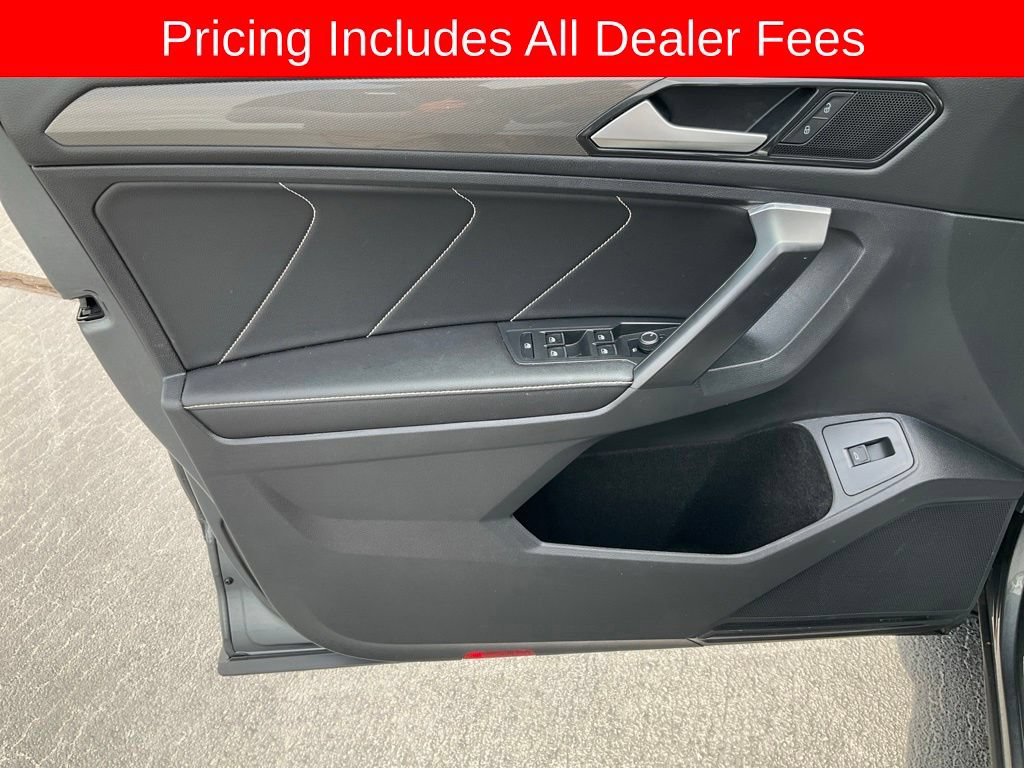 Used 2022 Volkswagen Tiguan SE FWD image 3