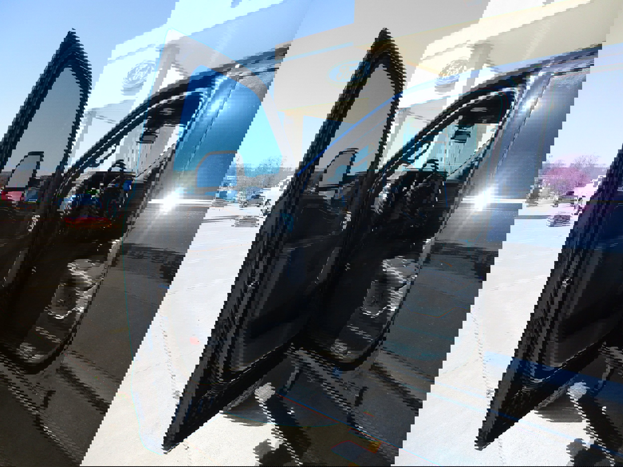 New 2024 Ford F250 Platinum w/ FX4 Off-Road Package image 10