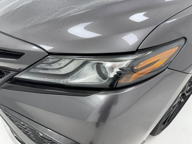 Used 2021 Toyota Camry XSE image 6