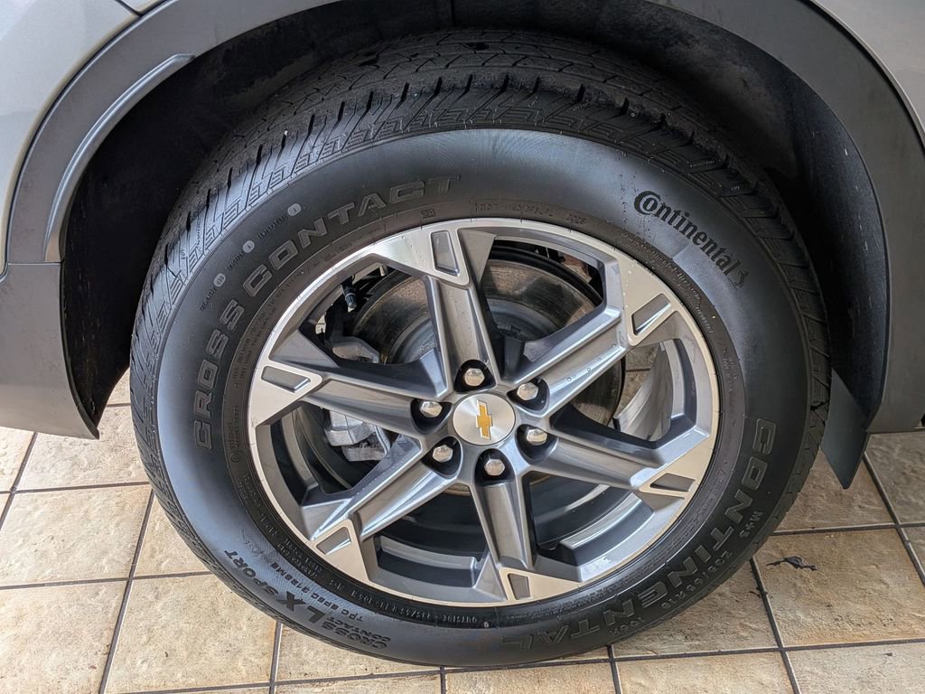 Used 2025 Chevrolet Blazer LT FWD image 33