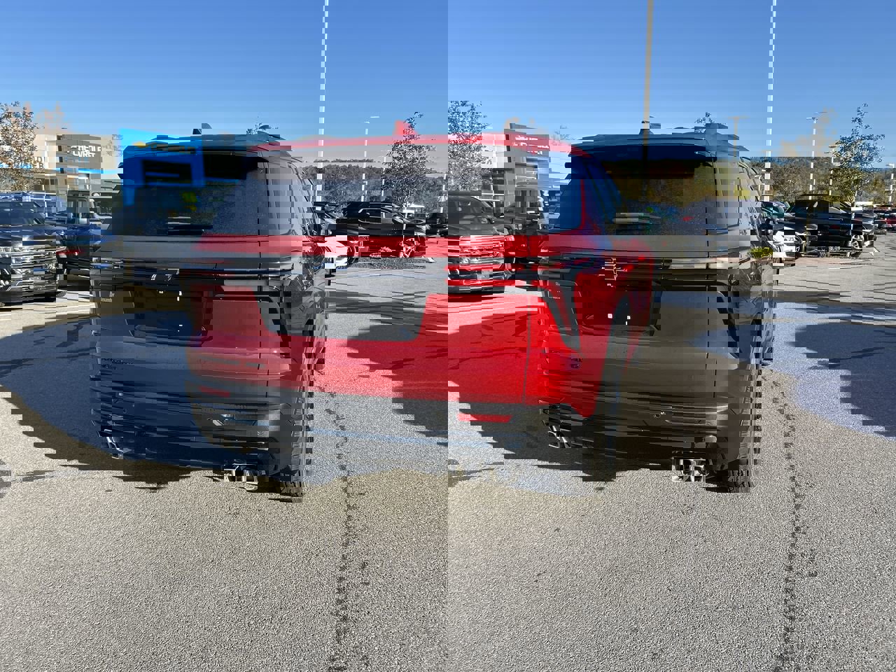 New 2026 Chevrolet Traverse LT w/ Midnight/Sport Edition image 7