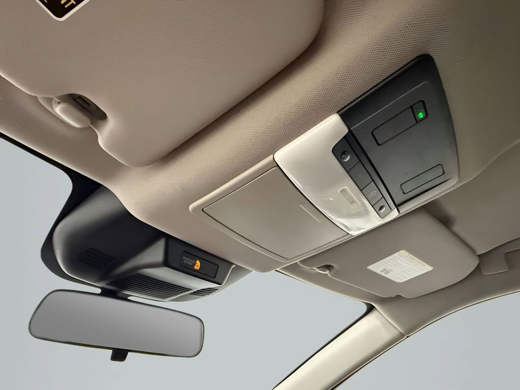 Used 2023 Nissan Rogue SV image 27