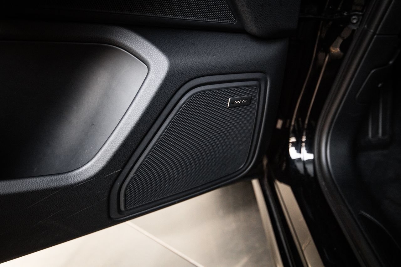 Certified 2024 Porsche Macan AWD/4WD image 21