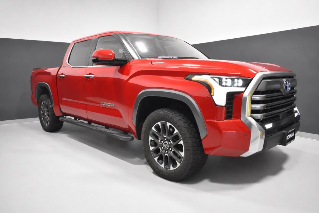 Used 2024 Toyota Tundra Limited AWD/4WD image 7