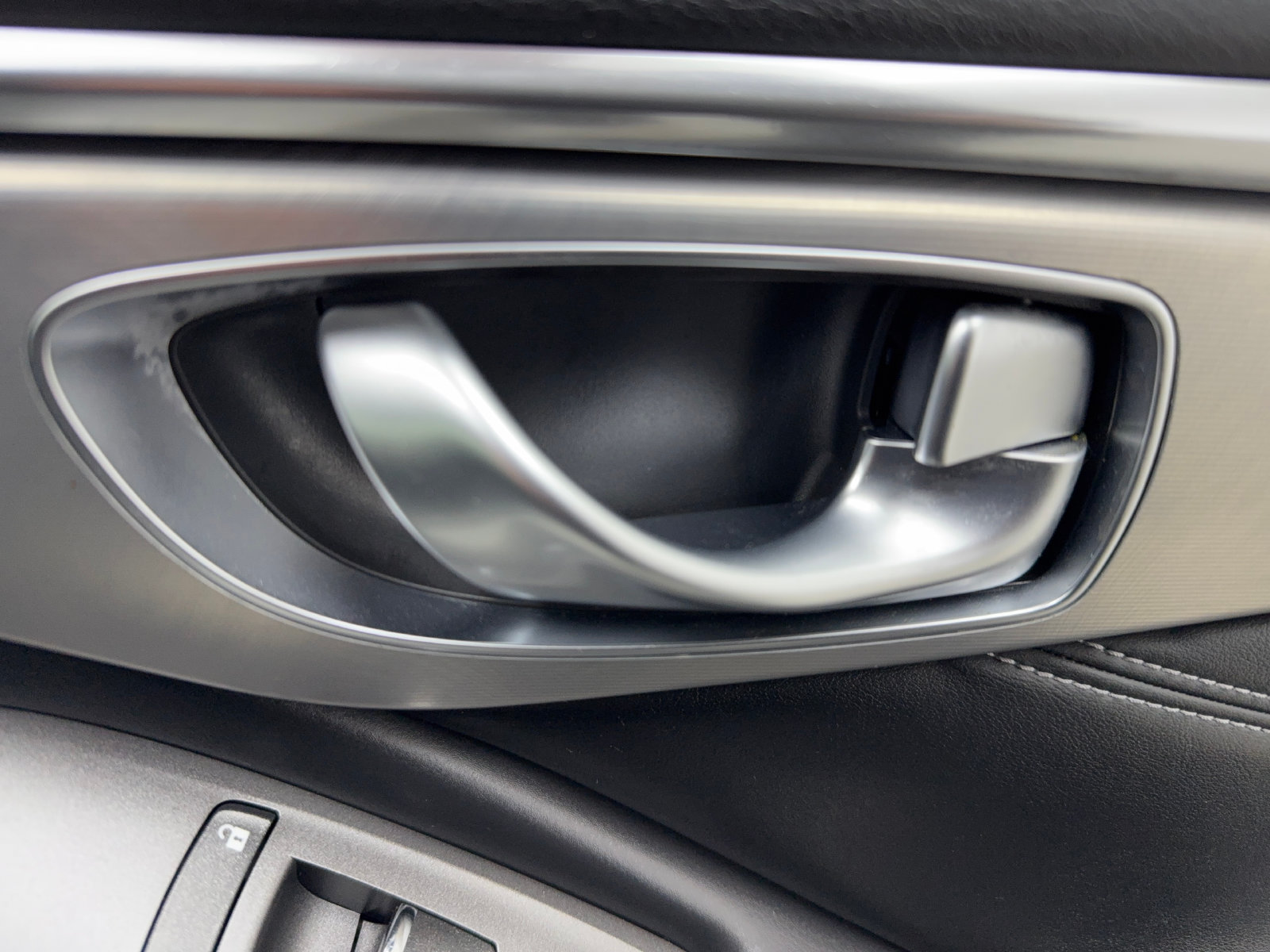 Used 2021 INFINITI Q60 3.0t Luxe w/ Essential Package RWD image 37