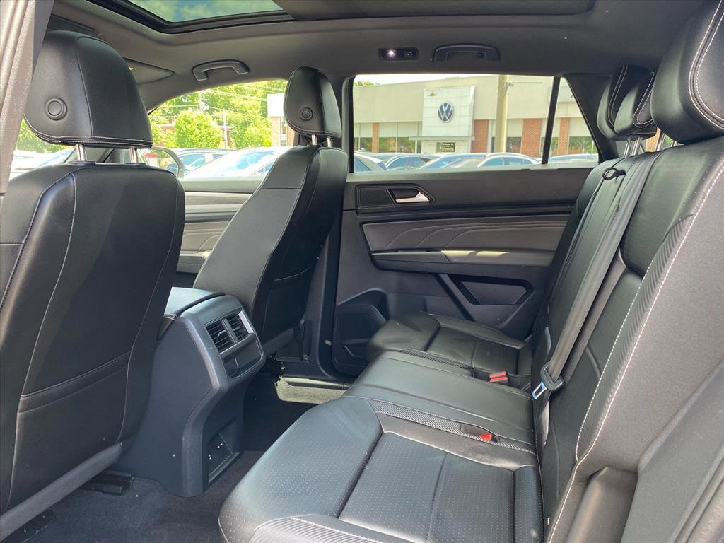 Certified 2023 Volkswagen Atlas Cross Sport SE w/ Panoramic Sunroof Package AWD/4WD image 19