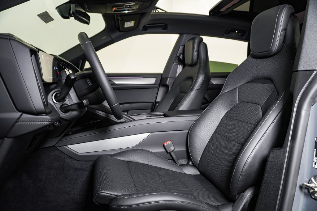 New 2026 Porsche Cayenne Electric AWD/4WD image 5