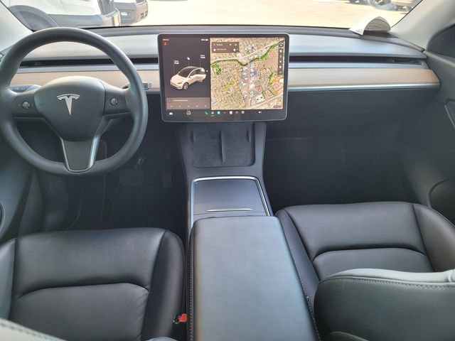 Used 2022 Tesla Model Y Long Range image 6
