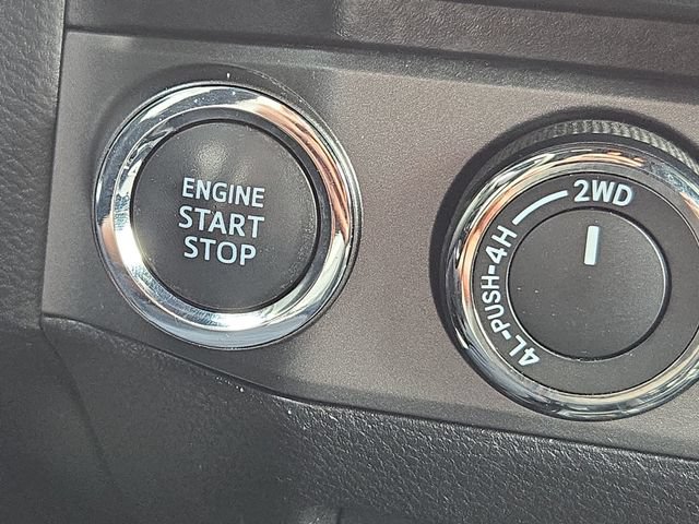 Certified 2019 Toyota Tacoma TRD Off-Road AWD/4WD image 23