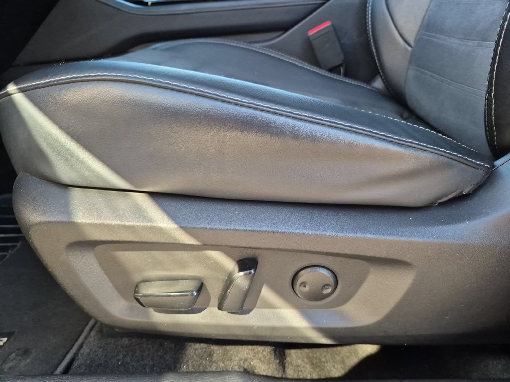 Used 2025 Mitsubishi Outlander SE AWD/4WD image 14