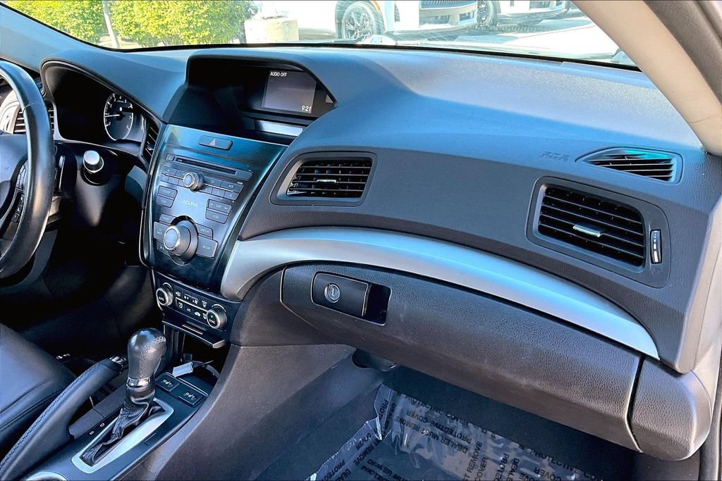 Used 2016 Acura ILX FWD image 25