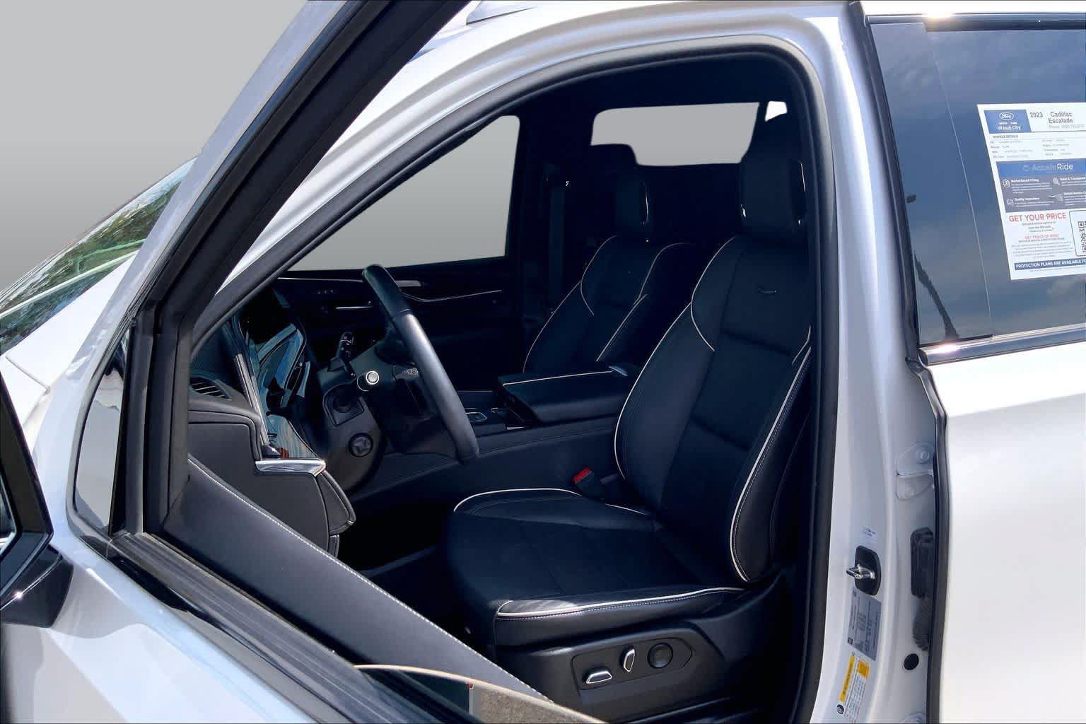Used 2023 Cadillac Escalade Premium Luxury w/ LPO, Radiant Package AWD/4WD image 8