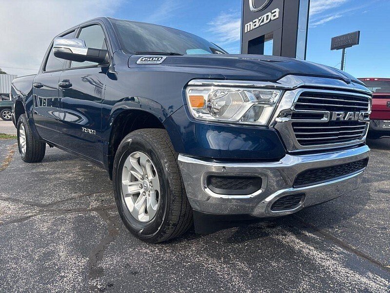 Used 2024 RAM 1500 Laramie AWD/4WD image 10